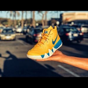 Nike Kyrie 4 Kix sz 9.5